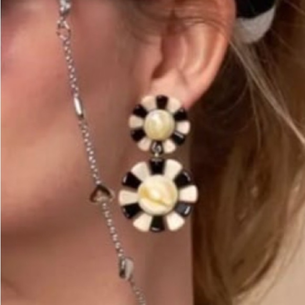 LELE sadoughi black and ivory sunflower drop earrings
